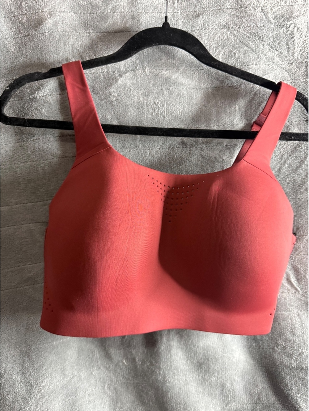 Victoria’s Secret VSX Featherweight Max High Impact Sports Bra 38D Coral NWOT